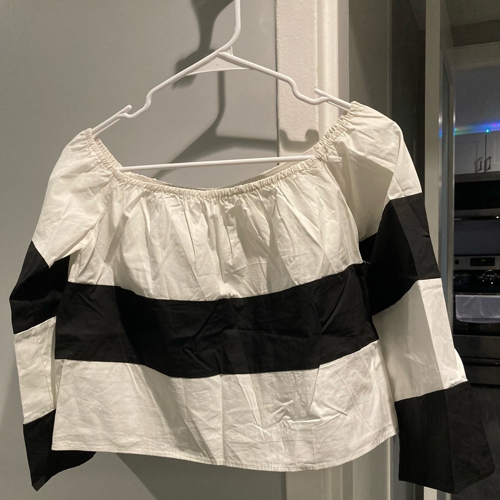 Black & White Off The Shoulder Top w/ 3/4 Sleeves